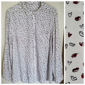 Beachlunchlounge Hearts and Lips Print Button Down Long Sleeve Shirt/Blouse